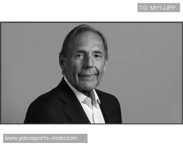 梅西悼念博卡青年主帅鲁索去世感慨足球界失去一位伟人